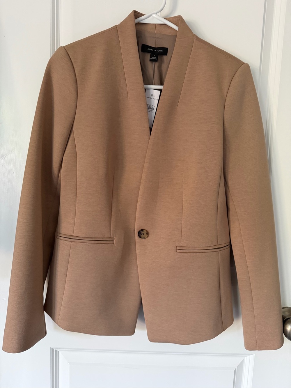 Ann Taylor Camel Single-Button Collarless Blazer Size 0